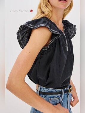 RAILS EMBROIDERED FLUTTER SLEEVE 'SABLE TOP' IN BLACK
